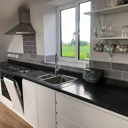 2 Bedroom Cottage With Beautiful Views Over The Mendips Radstock Extérieur photo
