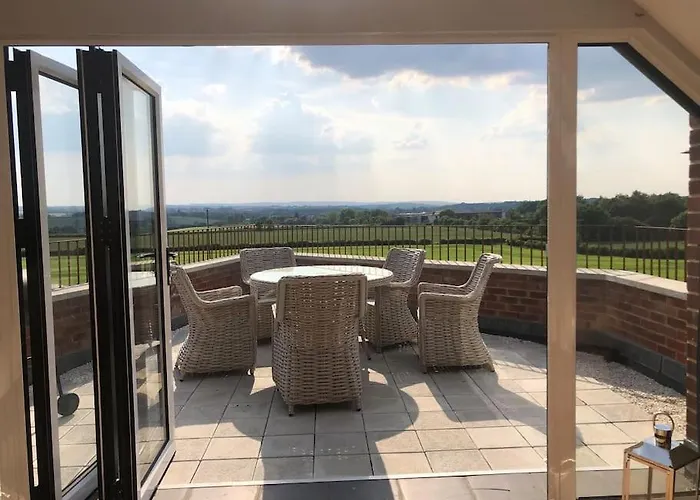 2 Bedroom Cottage With Beautiful Views Over The Mendips