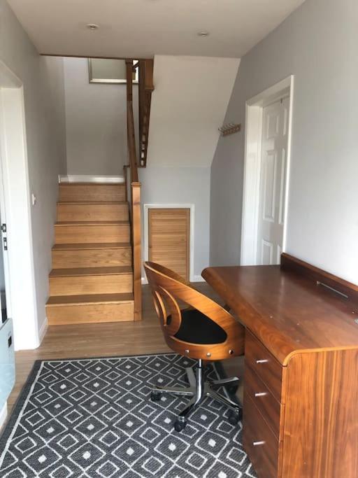 2 Bedroom With Beautiful Views Over The Mendips Radstock