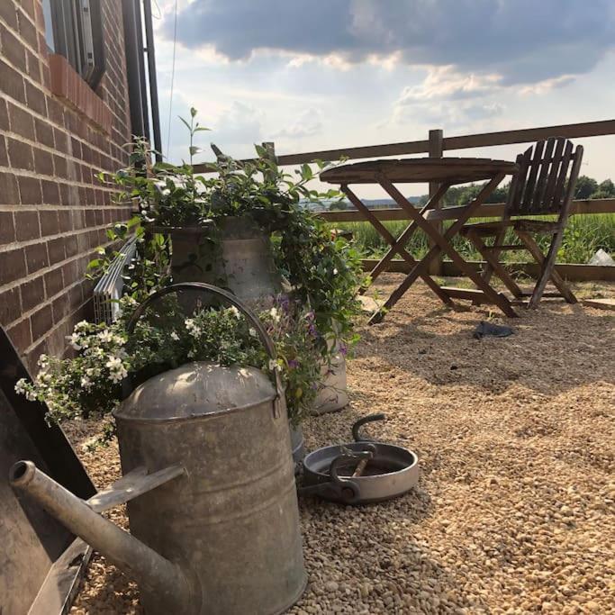 2 Bedroom With Beautiful Views Over The Mendips