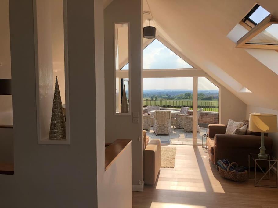 2 Bedroom With Beautiful Views Over The Mendips Radstock