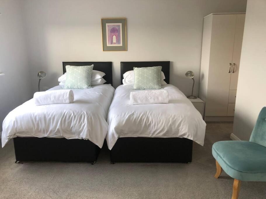 2 Bedroom With Beautiful Views Over The Mendips
